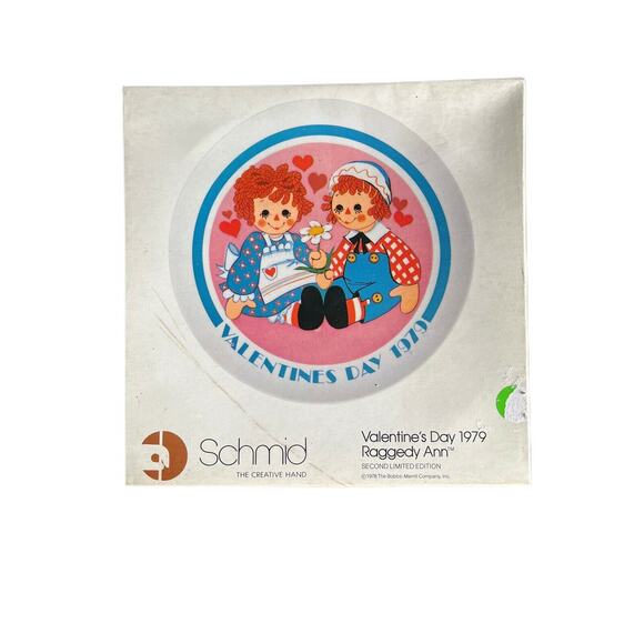 Vintage Raggedy Ann & Andy Valentines 1979 SCHMID Porcelain Collector's Plate! - Picture 3 of 7